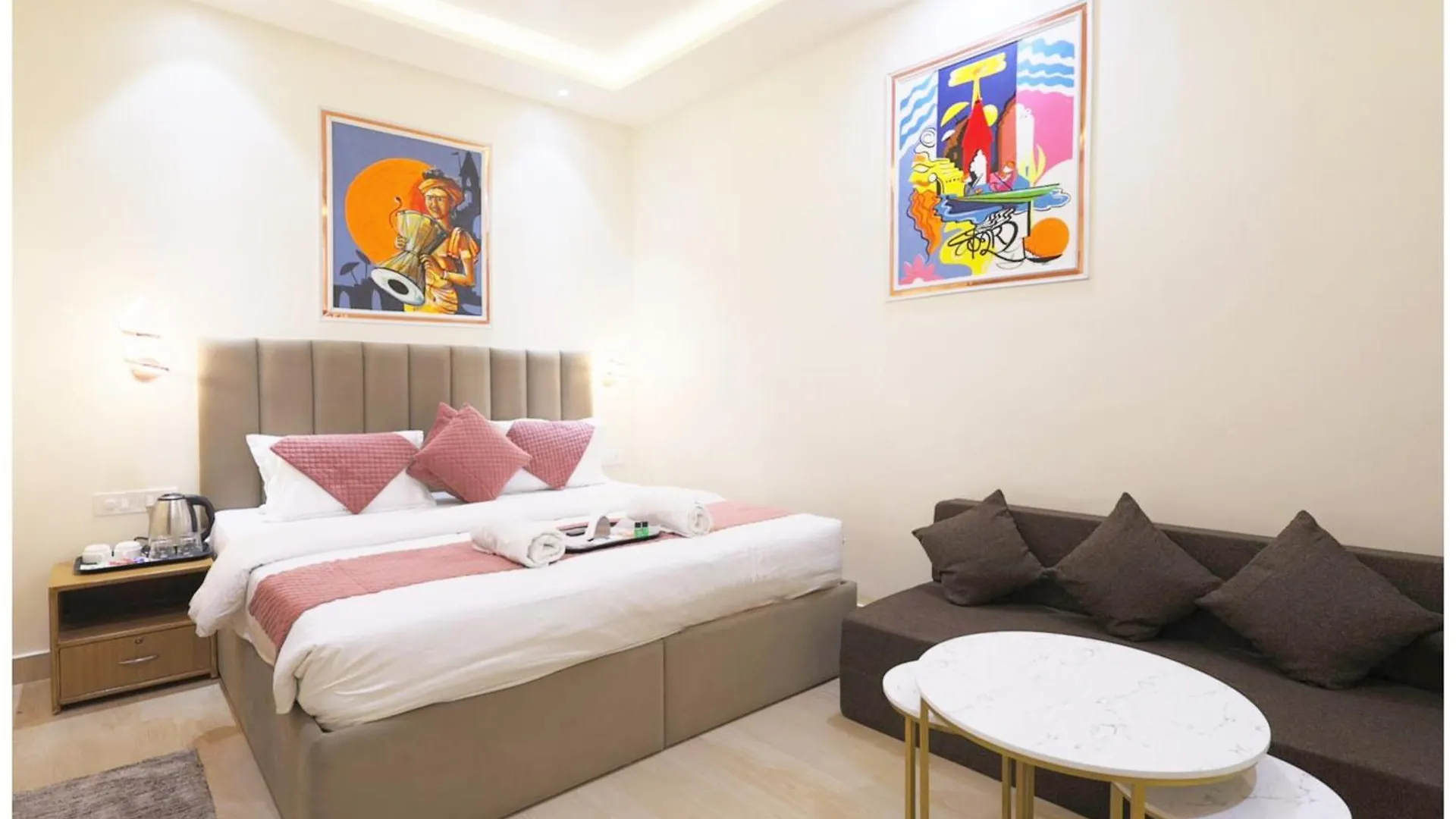 Hotel The Banaras Inn !Near Kashi Vishwanath Temple - Providing Air Conditioned And Well Decorated Rooms With Free Wi-Fi - Best Hotel In Varanasi India