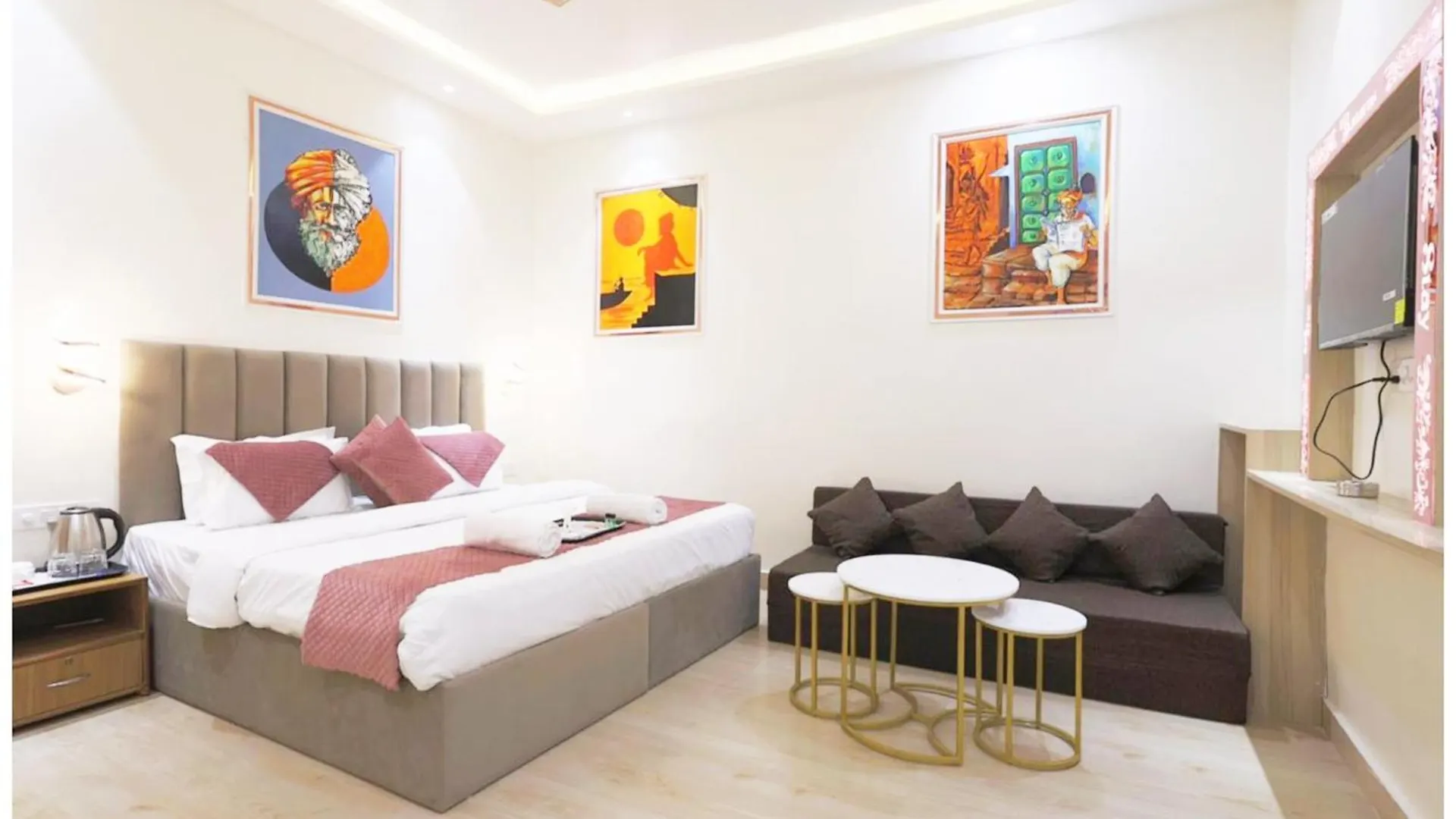 Hotel The Banaras Inn !Near Kashi Vishwanath Temple - Providing Air Conditioned And Well Decorated Rooms With Free Wi-Fi - Best Hotel In Varanasi